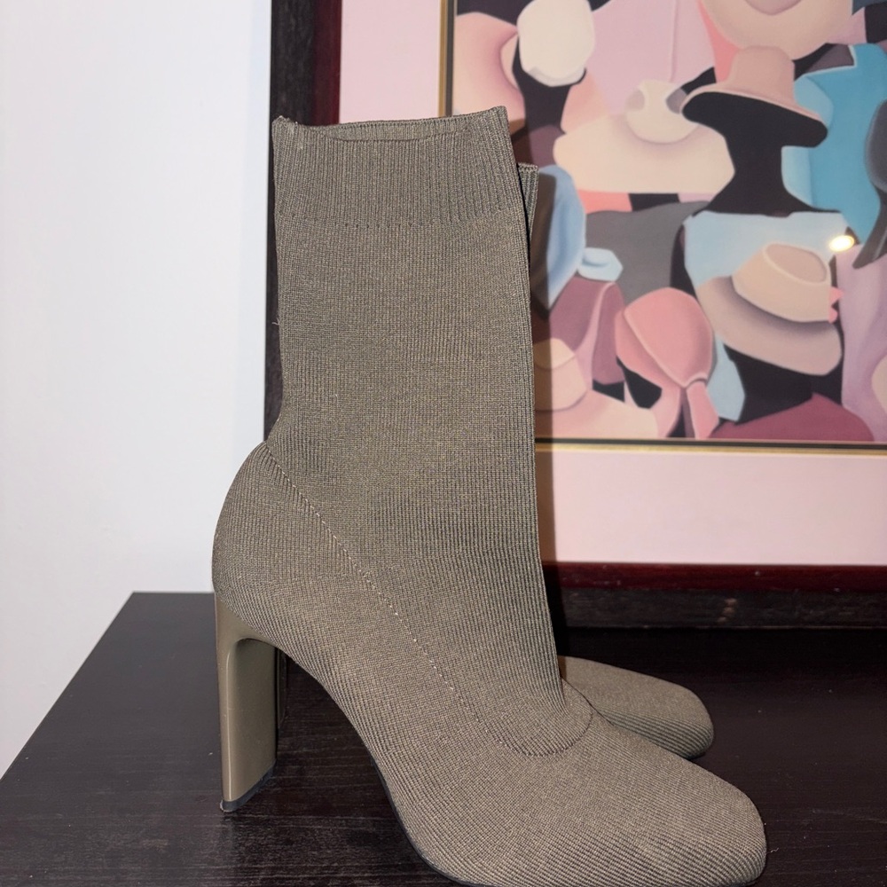 Elegant Green Women's Sock Boots